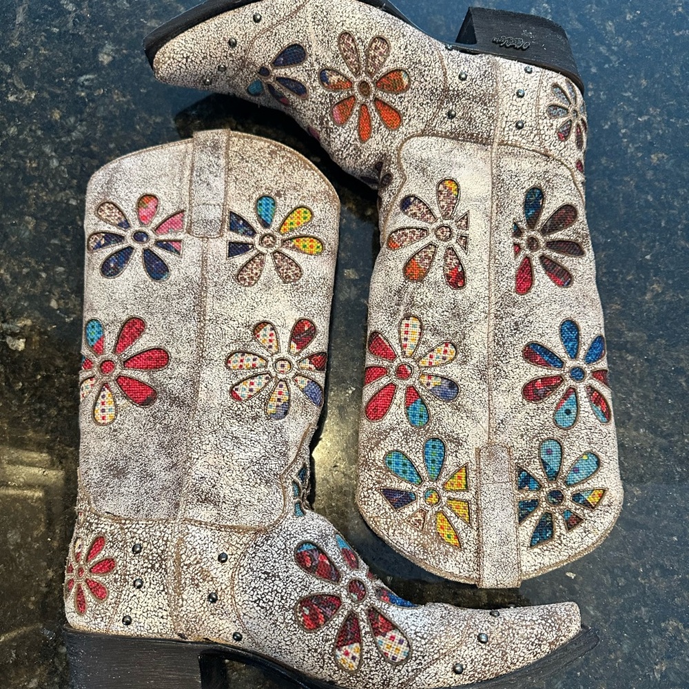 Miss Macie "Whoop Si Daisy" Metallic Floral Cutout Western Heeled Boots - Picture 5 of 5